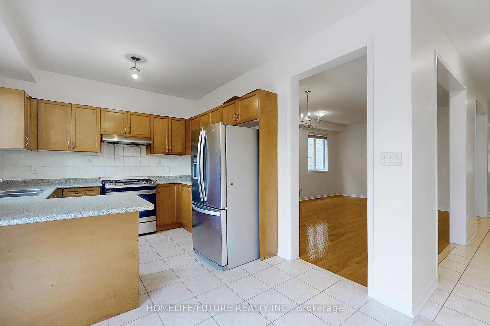 Photo 6 of 100 Lahore Crescent, Markham, Cedarwood — HOMEH