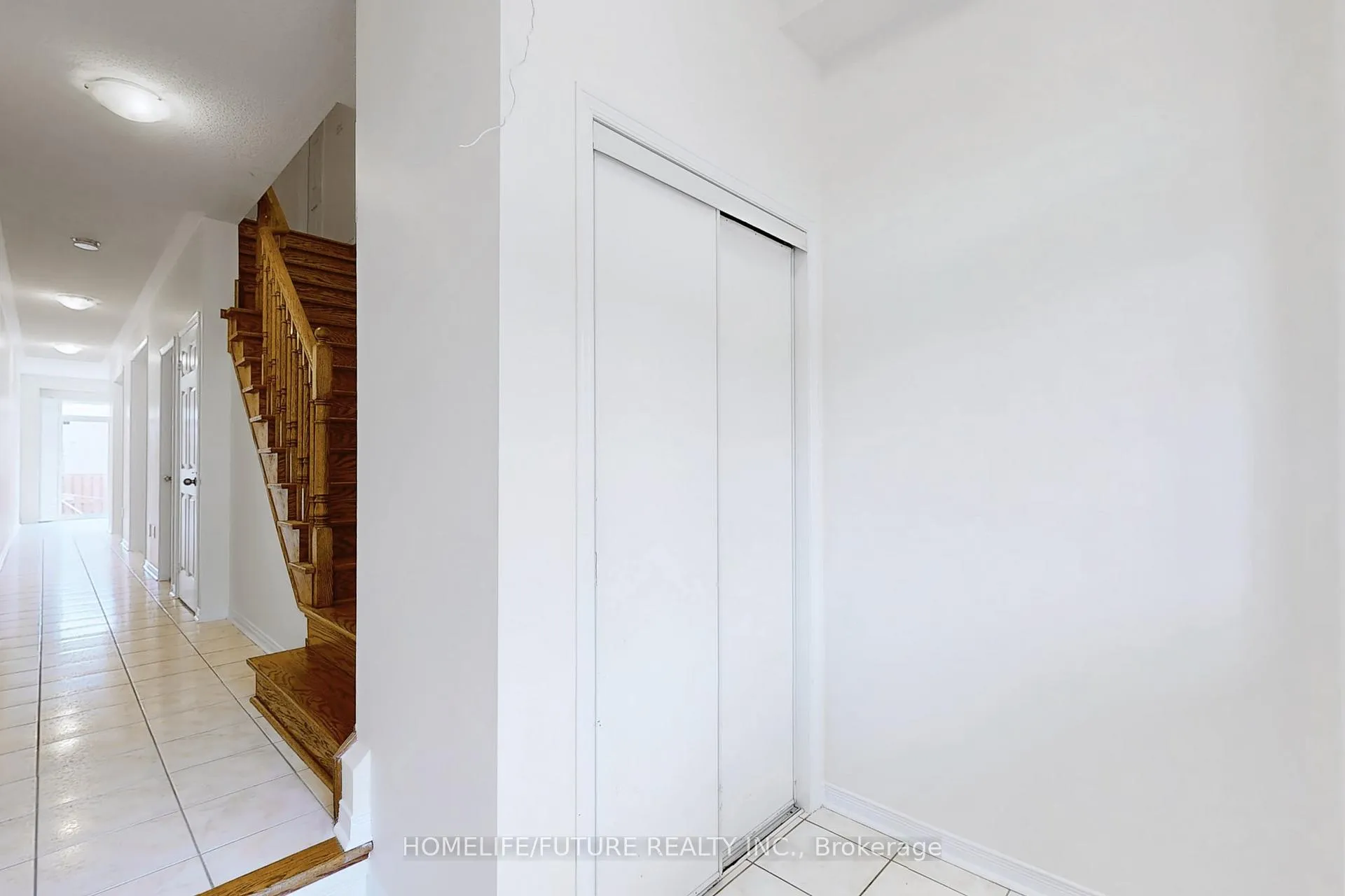 Photo 7 of 100 Lahore Crescent, Markham, Cedarwood — HOMEH