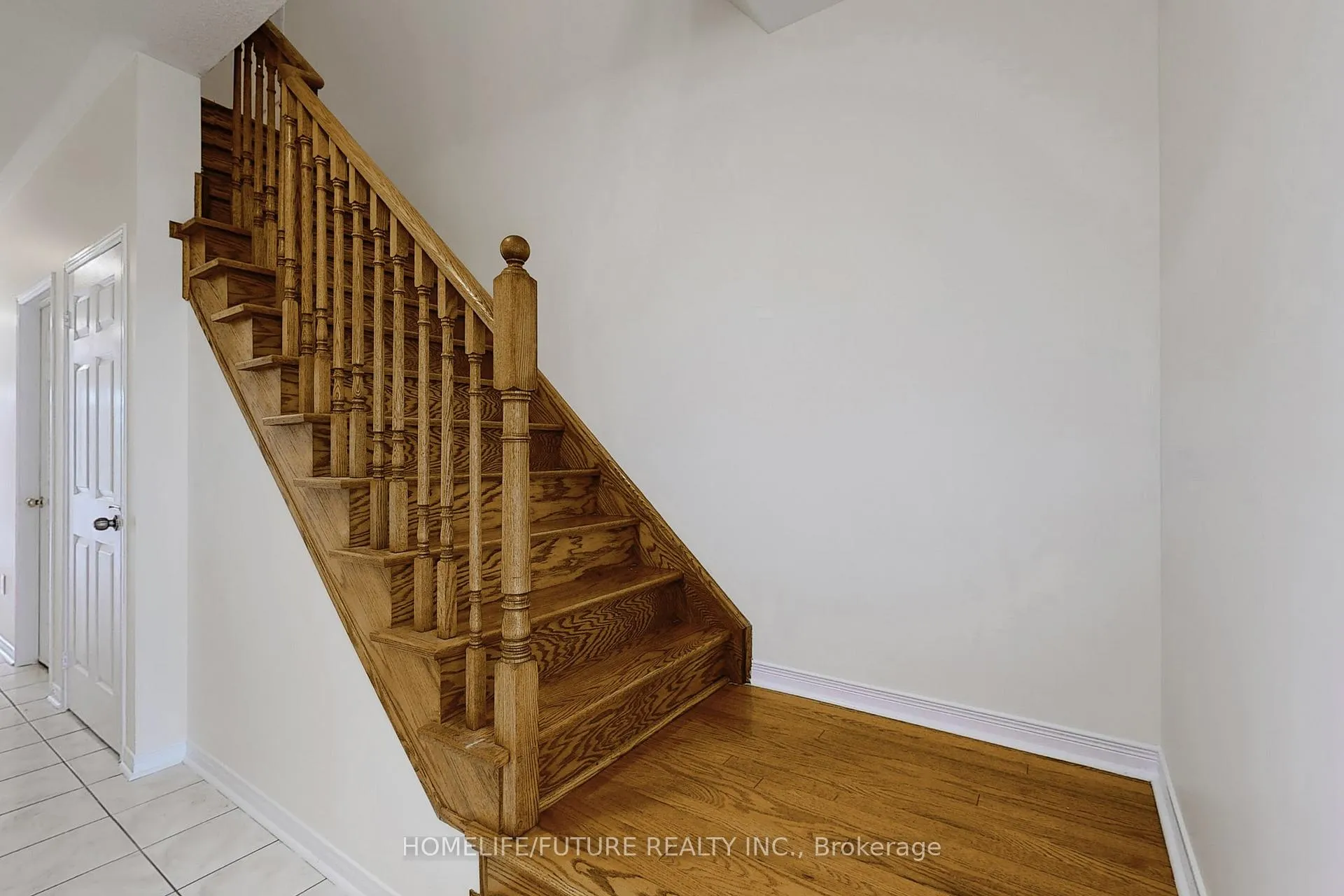 Photo 10 of 100 Lahore Crescent, Markham, Cedarwood — HOMEH