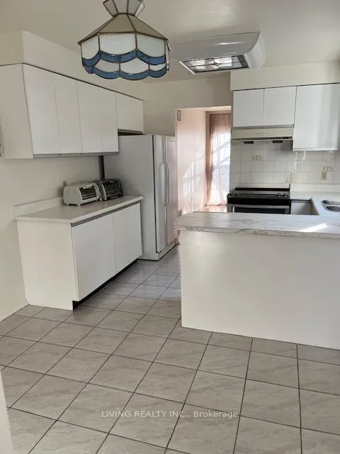 Photo 3 of 23 Hornchurch Crescent, Markham, Milliken Mills East — HOMEH