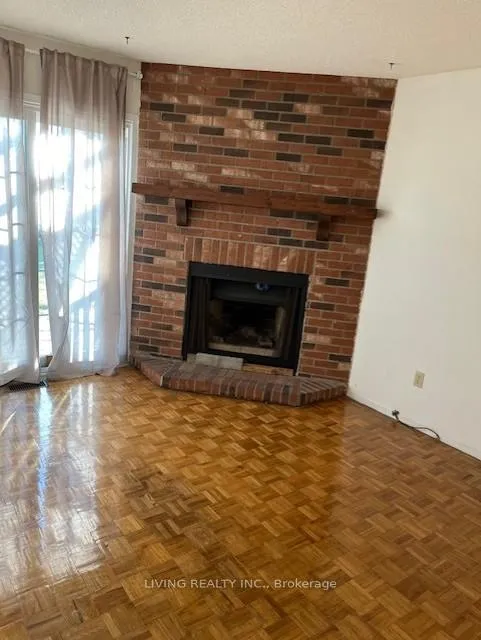 Photo 5 of 23 Hornchurch Crescent, Markham, Milliken Mills East — HOMEH