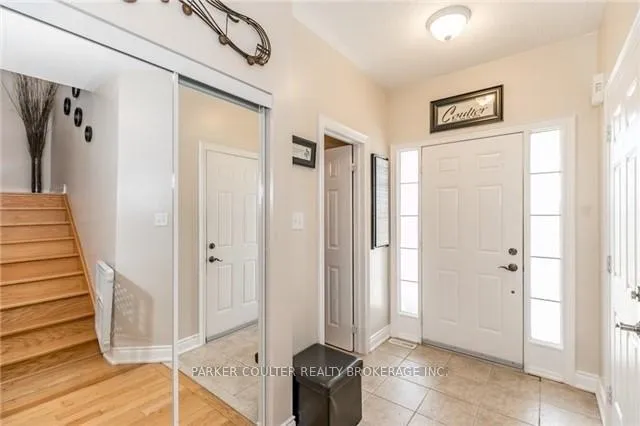 Photo 2 of 107 Winchester Terrace, Barrie, Rural Barrie Southeast — HOMEH