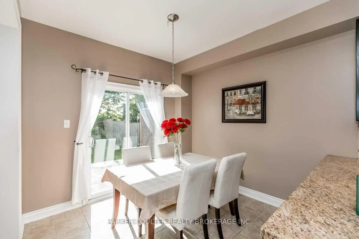 Photo 4 of 107 Winchester Terrace, Barrie, Rural Barrie Southeast — HOMEH