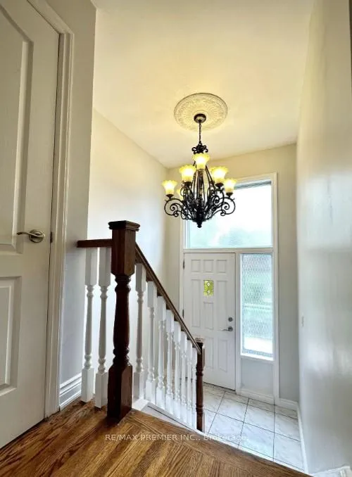 Photo 2 of Unit Upper, 91 Rainbow Drive, Vaughan, West Woodbridge — HOMEH