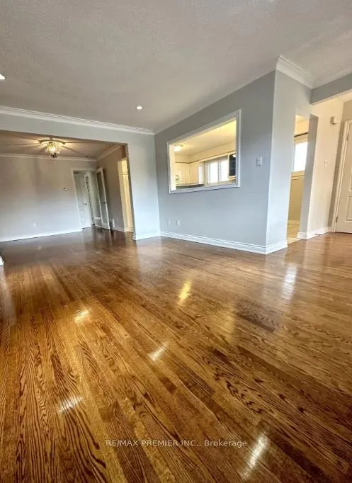 Photo 13 of Unit Upper, 91 Rainbow Drive, Vaughan, West Woodbridge — HOMEH