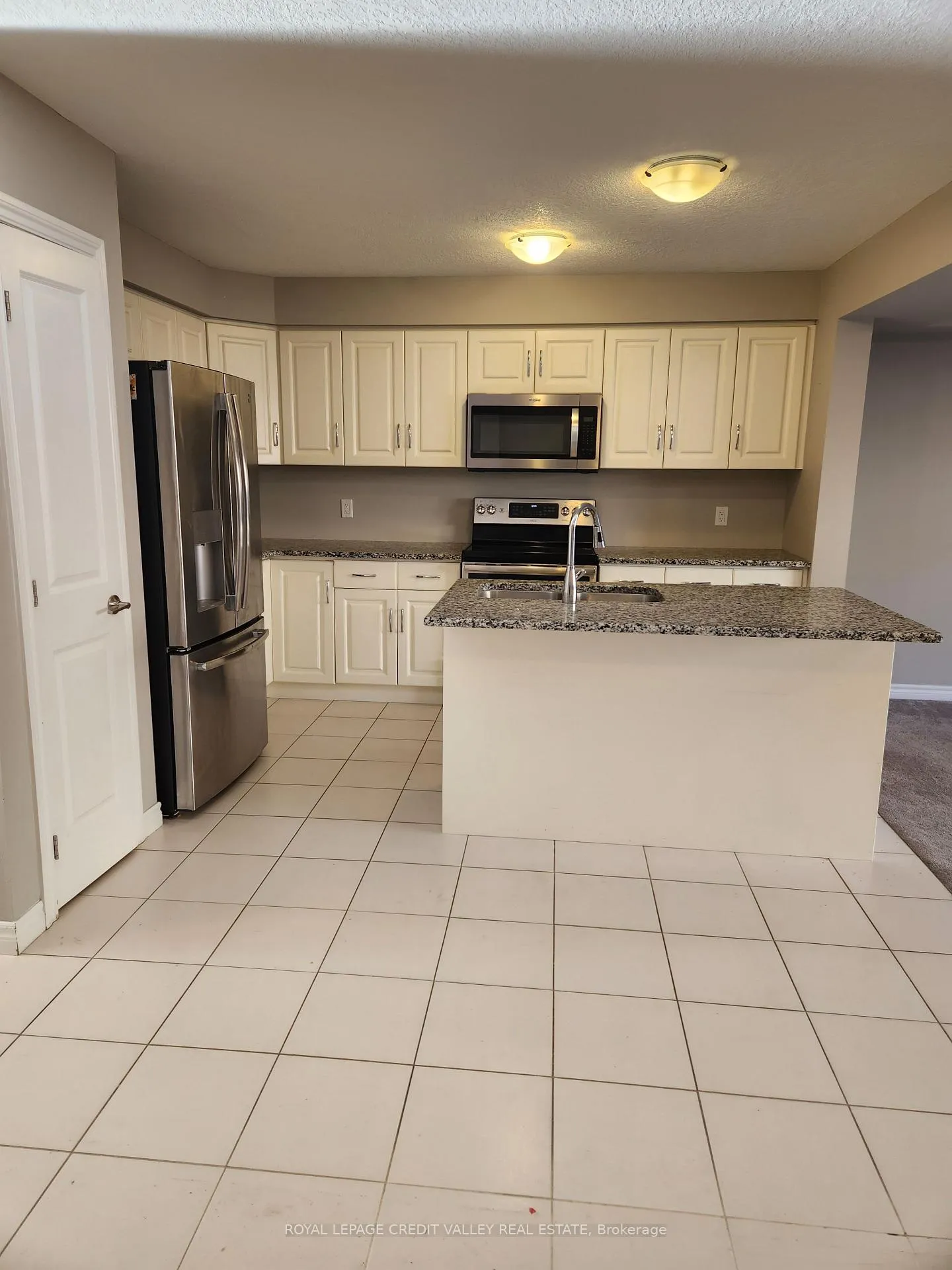 Photo 5 of 984 Wright Drive, Midland — HOMEH
