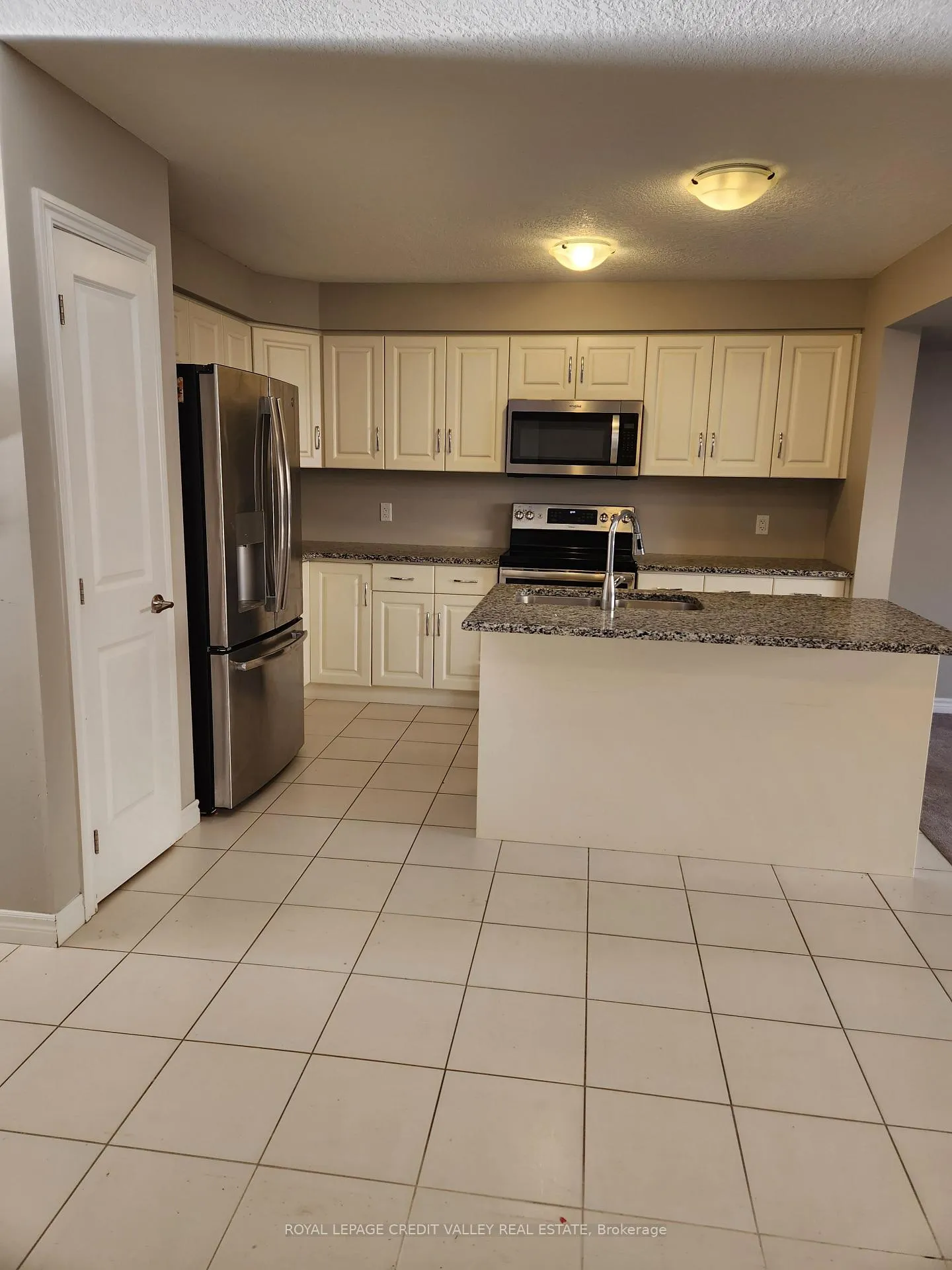 Photo 6 of 984 Wright Drive, Midland — HOMEH