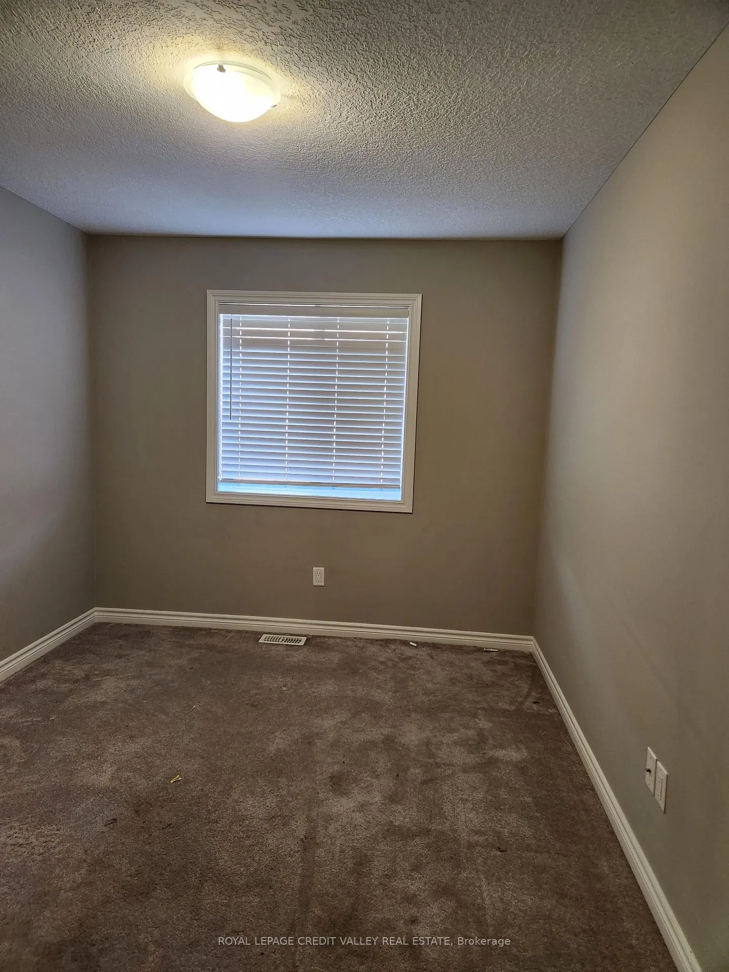 Photo 15 of 984 Wright Drive, Midland — HOMEH
