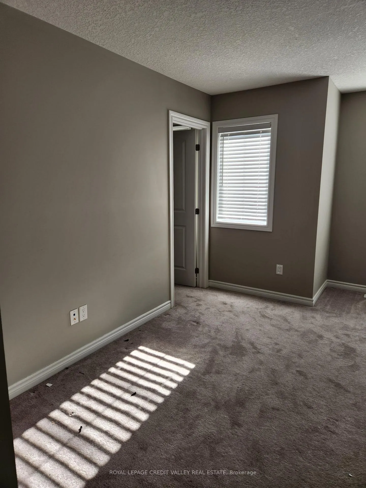 Photo 21 of 984 Wright Drive, Midland — HOMEH