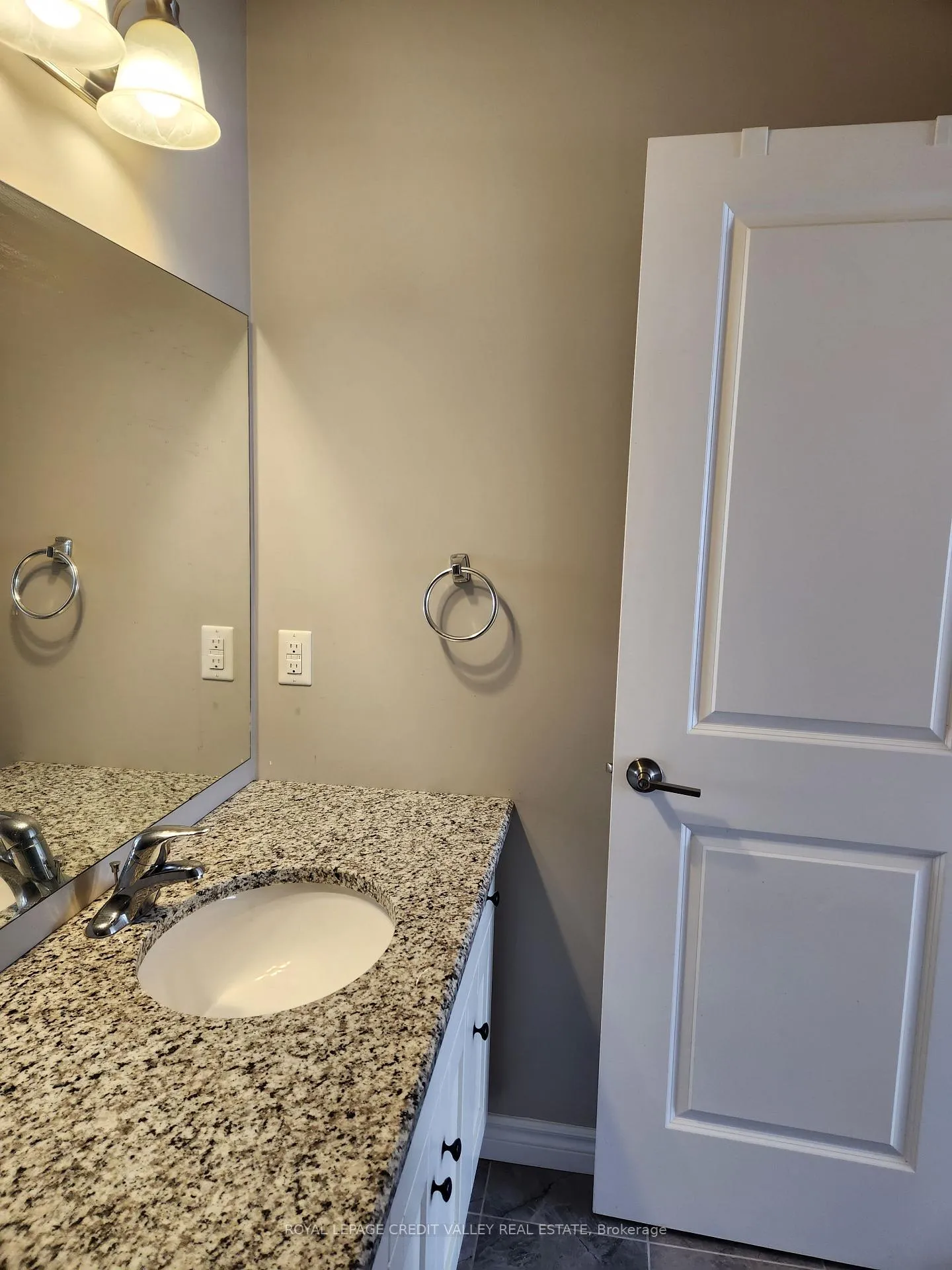 Photo 24 of 984 Wright Drive, Midland — HOMEH