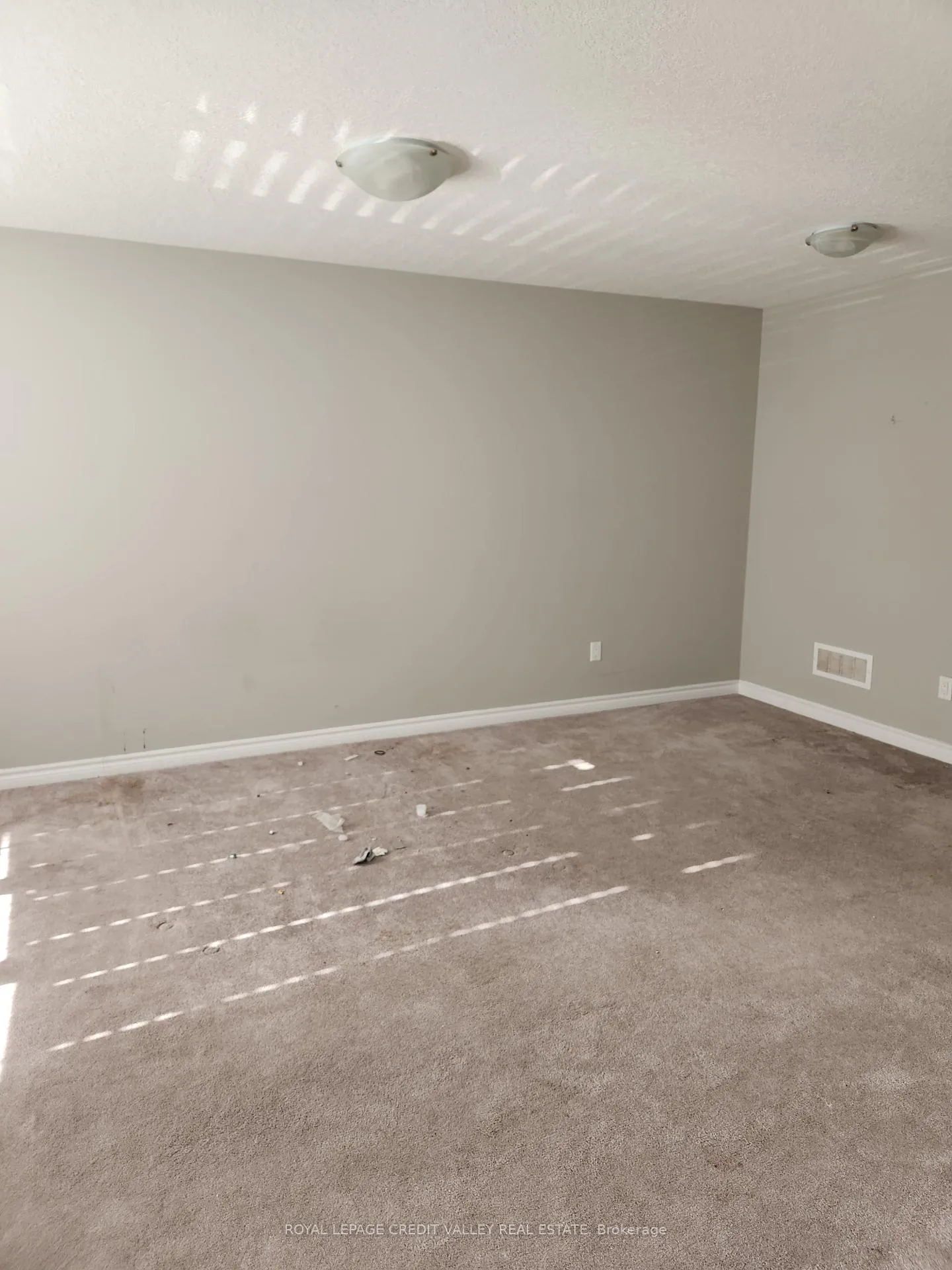 Photo 25 of 984 Wright Drive, Midland — HOMEH