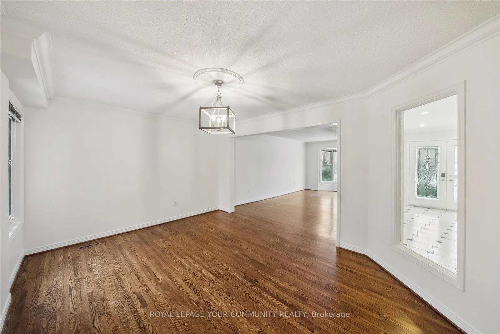 Photo 6 of 90 Tangreen Circle, Vaughan, Crestwood-Springfarm-Yorkhill — HOMEH