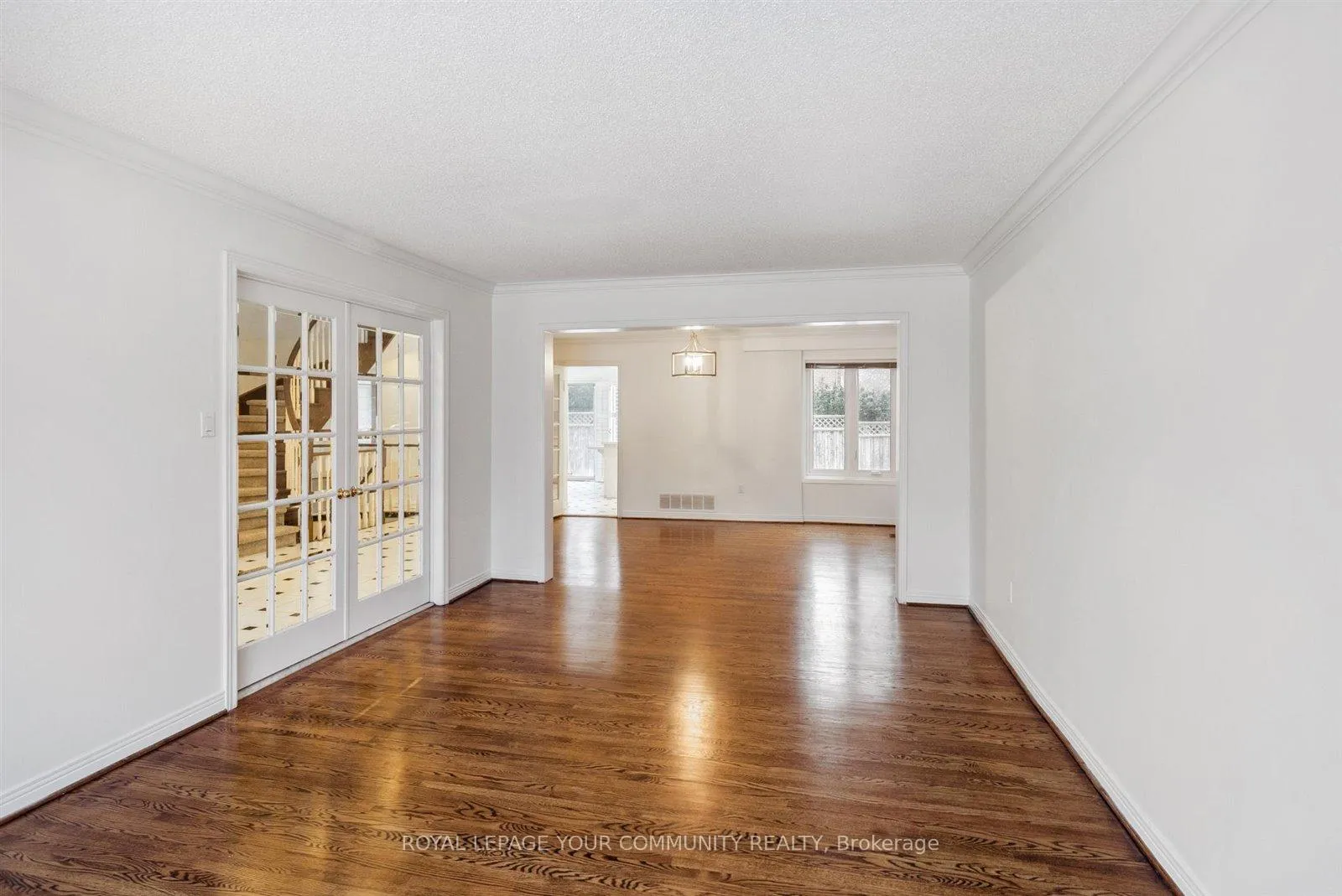 Photo 8 of 90 Tangreen Circle, Vaughan, Crestwood-Springfarm-Yorkhill — HOMEH