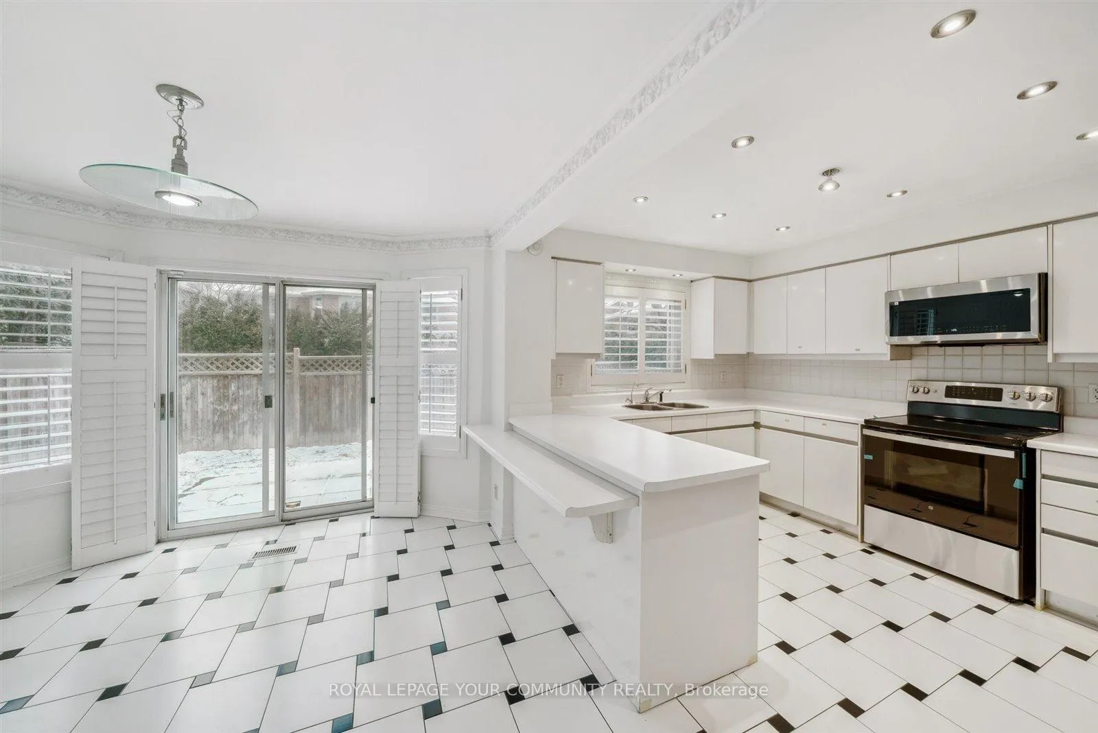 Photo 15 of 90 Tangreen Circle, Vaughan, Crestwood-Springfarm-Yorkhill — HOMEH