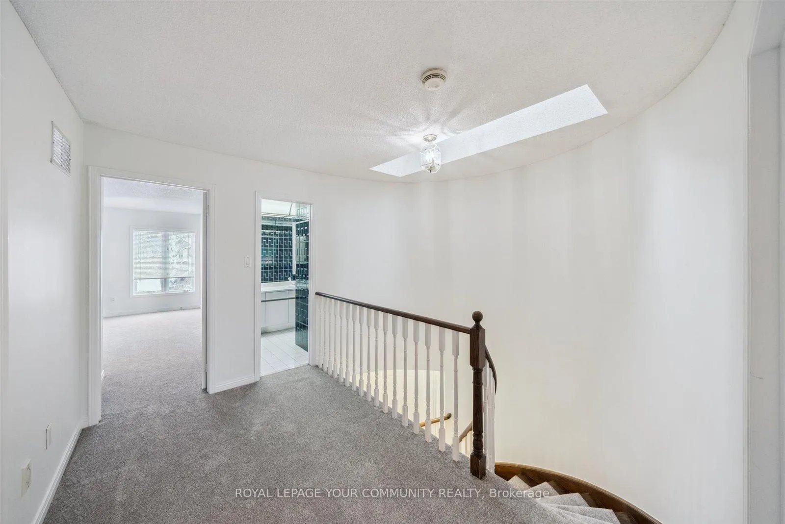 Photo 21 of 90 Tangreen Circle, Vaughan, Crestwood-Springfarm-Yorkhill — HOMEH