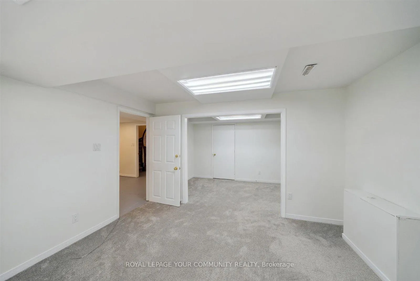 Photo 32 of 90 Tangreen Circle, Vaughan, Crestwood-Springfarm-Yorkhill — HOMEH