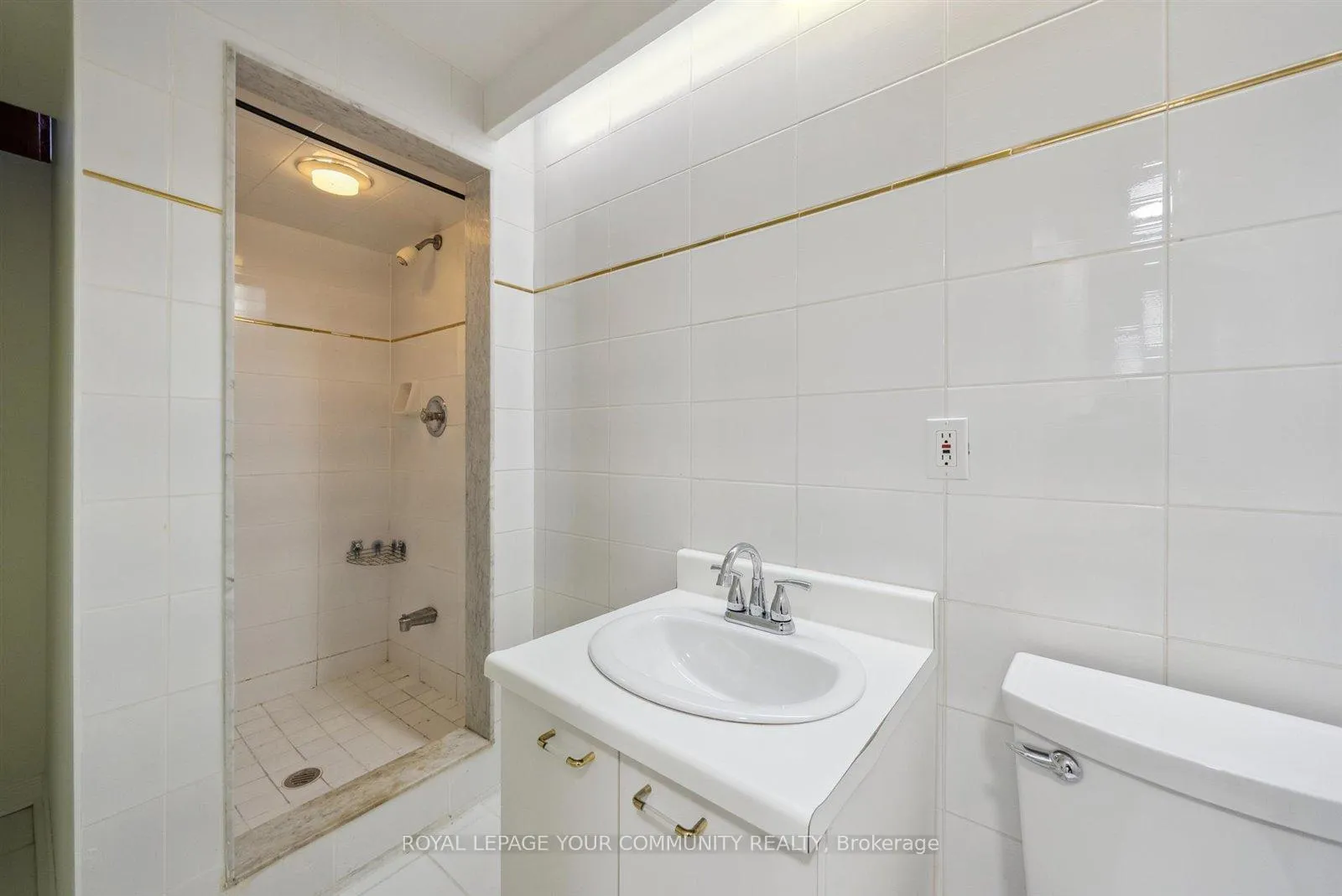 Photo 33 of 90 Tangreen Circle, Vaughan, Crestwood-Springfarm-Yorkhill — HOMEH