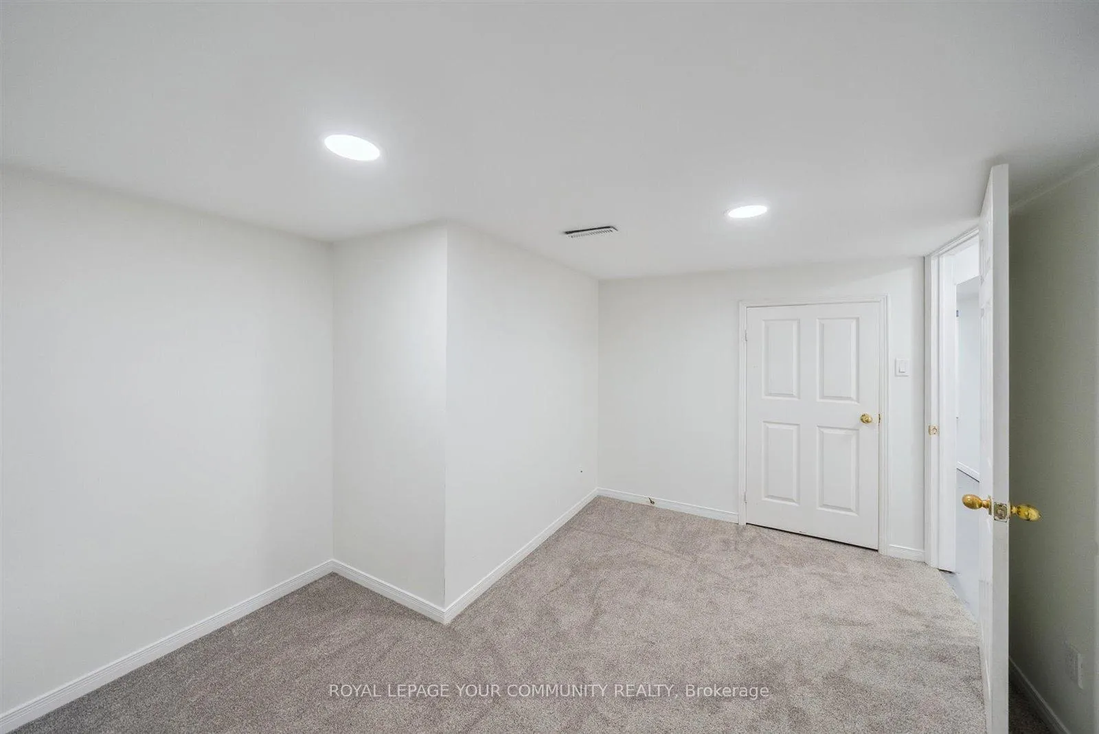 Photo 34 of 90 Tangreen Circle, Vaughan, Crestwood-Springfarm-Yorkhill — HOMEH