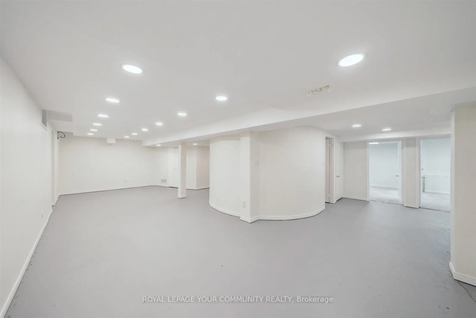 Photo 35 of 90 Tangreen Circle, Vaughan, Crestwood-Springfarm-Yorkhill — HOMEH