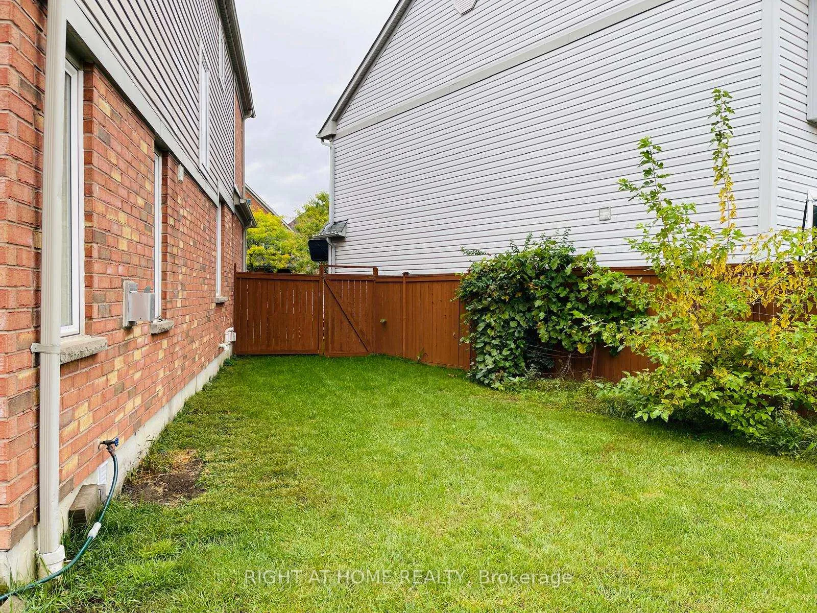 Photo 24 of 36 Marriner Crescent, Ajax, Northeast Ajax — HOMEH