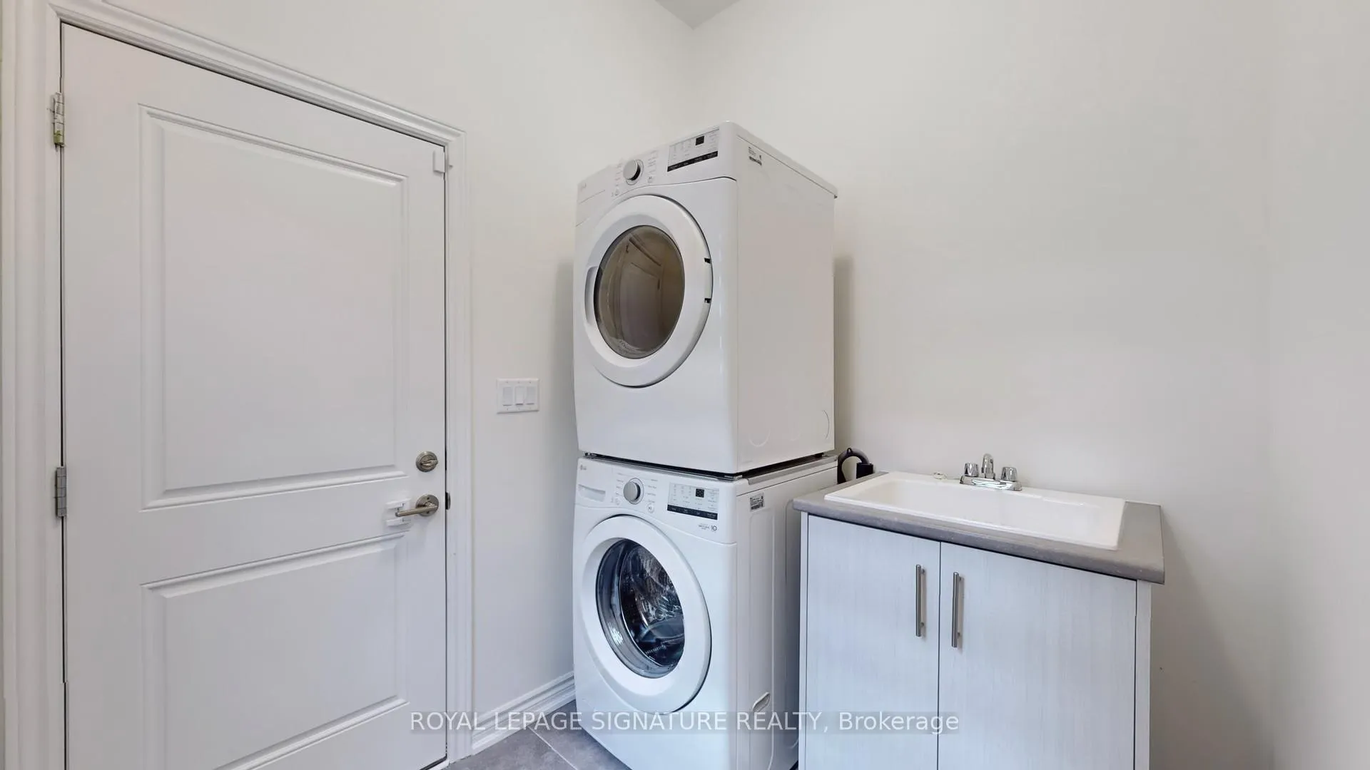 Photo 17 of 469 Twin Streams Road, Whitby, Rural Whitby — HOMEH