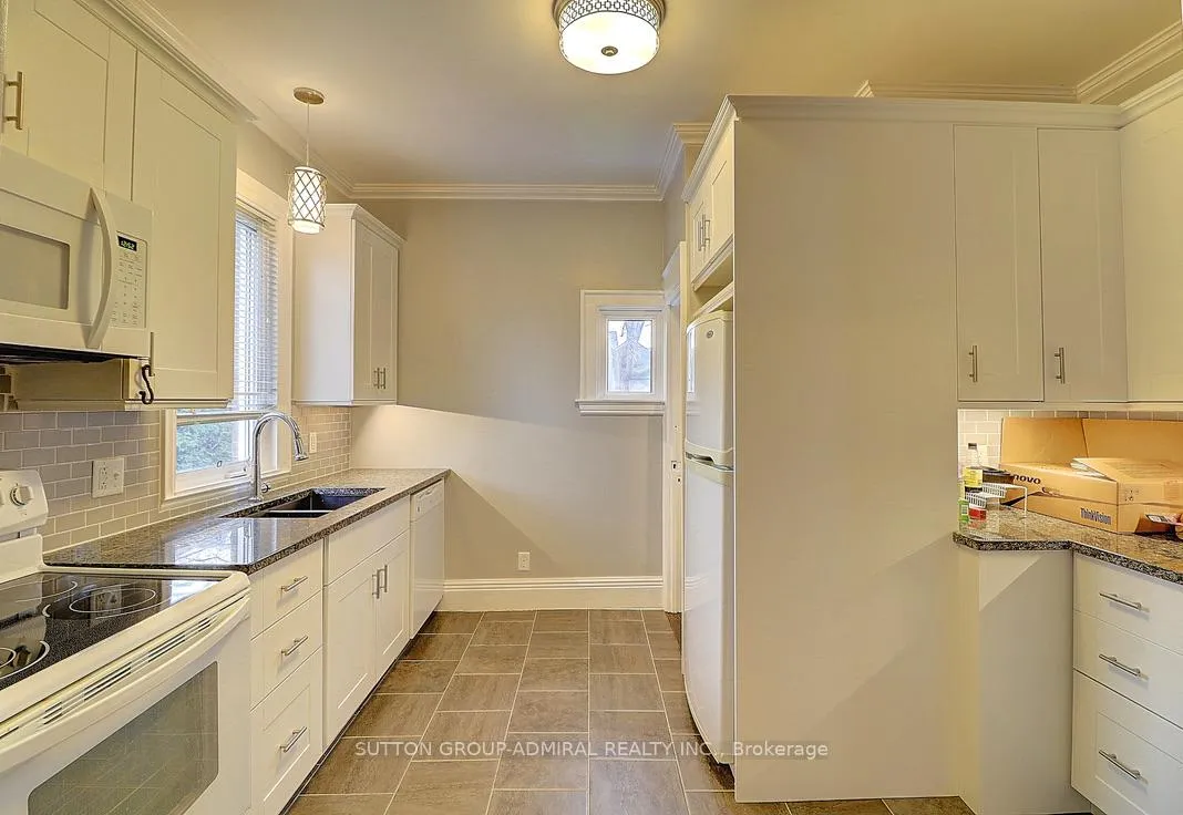 Photo 10 of 284 Richmond Street E, Oshawa, O'Neill — HOMEH