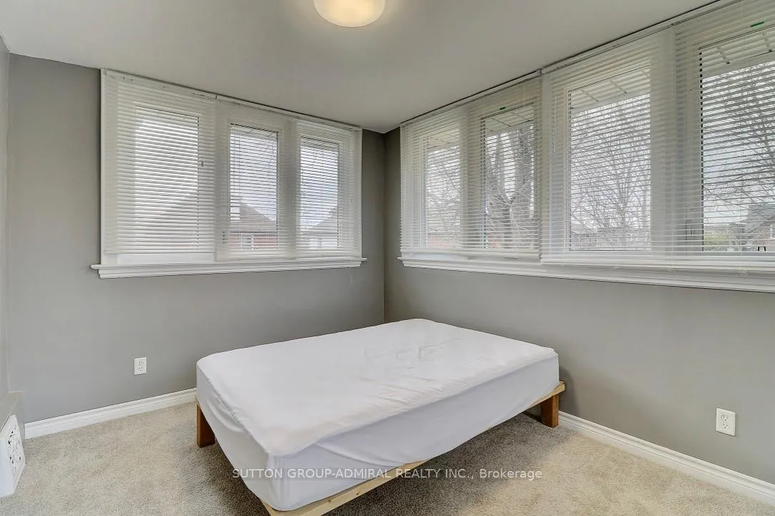 Photo 12 of 284 Richmond Street E, Oshawa, O'Neill — HOMEH