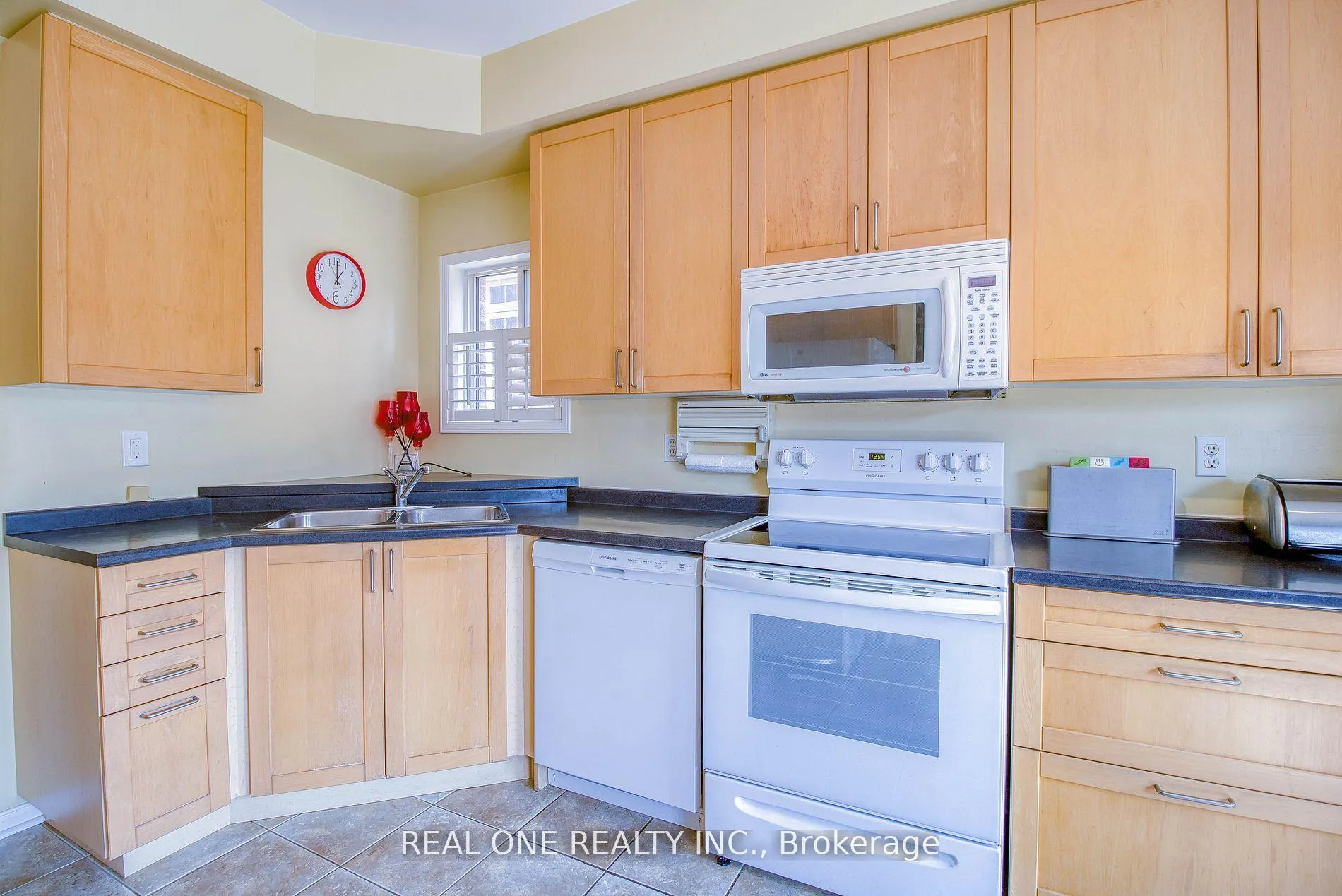 Photo 7 of 101 Bur Oak Avenue, Markham, Berczy — HOMEH