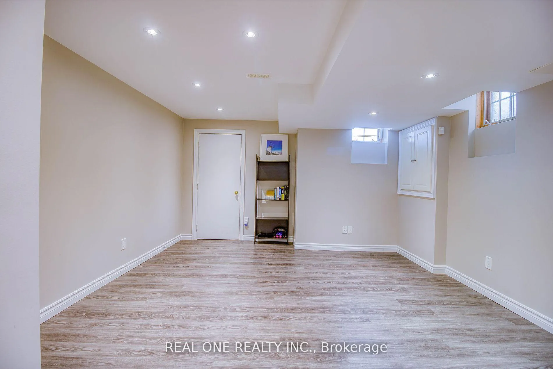 Photo 21 of 101 Bur Oak Avenue, Markham, Berczy — HOMEH