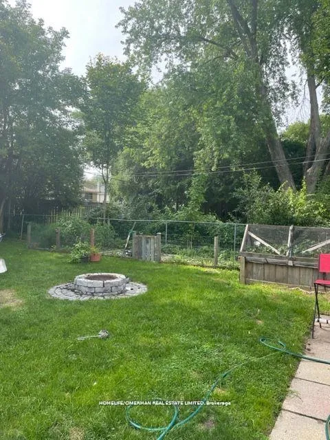 Photo 16 of Unit Main, 26 Davidson Road, Aurora, Aurora Heights — HOMEH