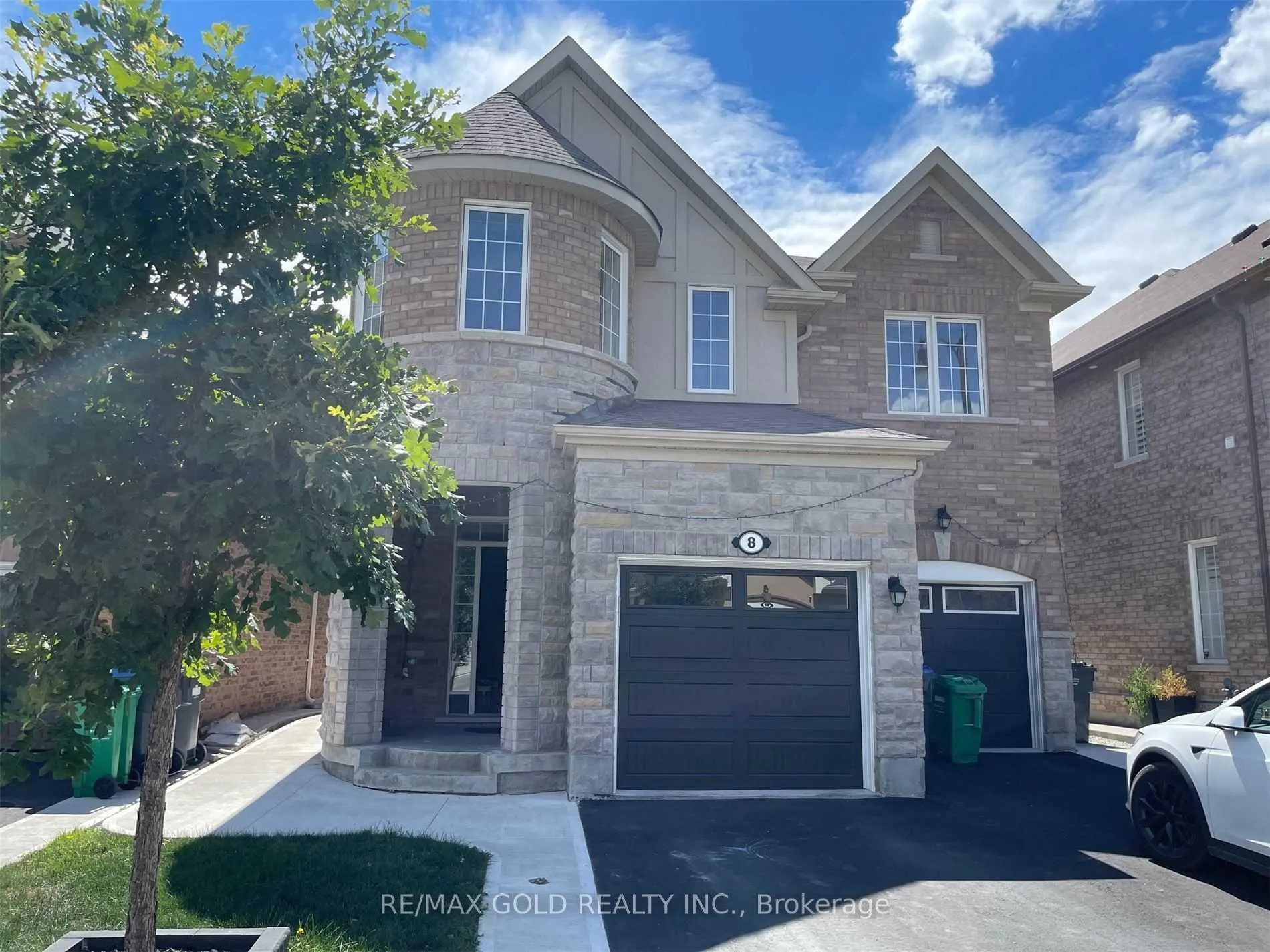 Photo 1 of 8 Fenchurch Drive, Brampton, Northwest Brampton — HOMEH
