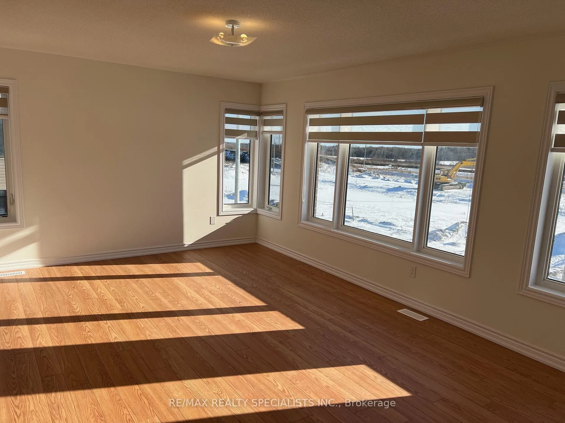 Photo 11 of 2 Prudhoe Terrace, Barrie, Innis-Shore — HOMEH