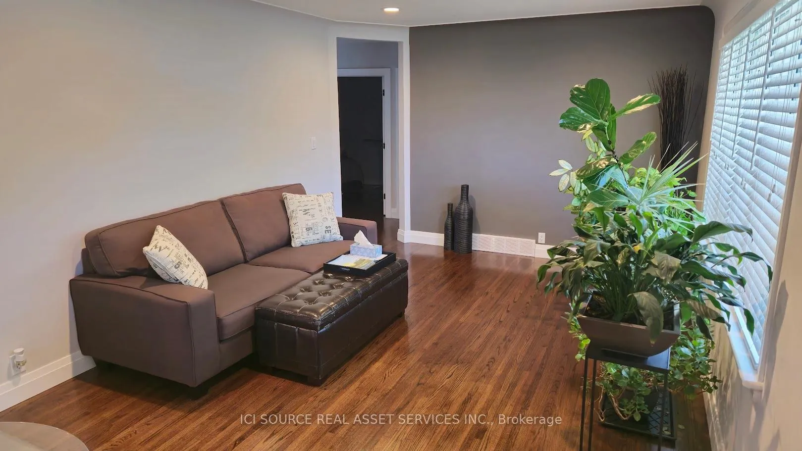 Photo 3 of 2521 Askin Avenue, Windsor — HOMEH