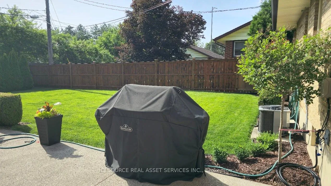 Photo 18 of 2521 Askin Avenue, Windsor — HOMEH