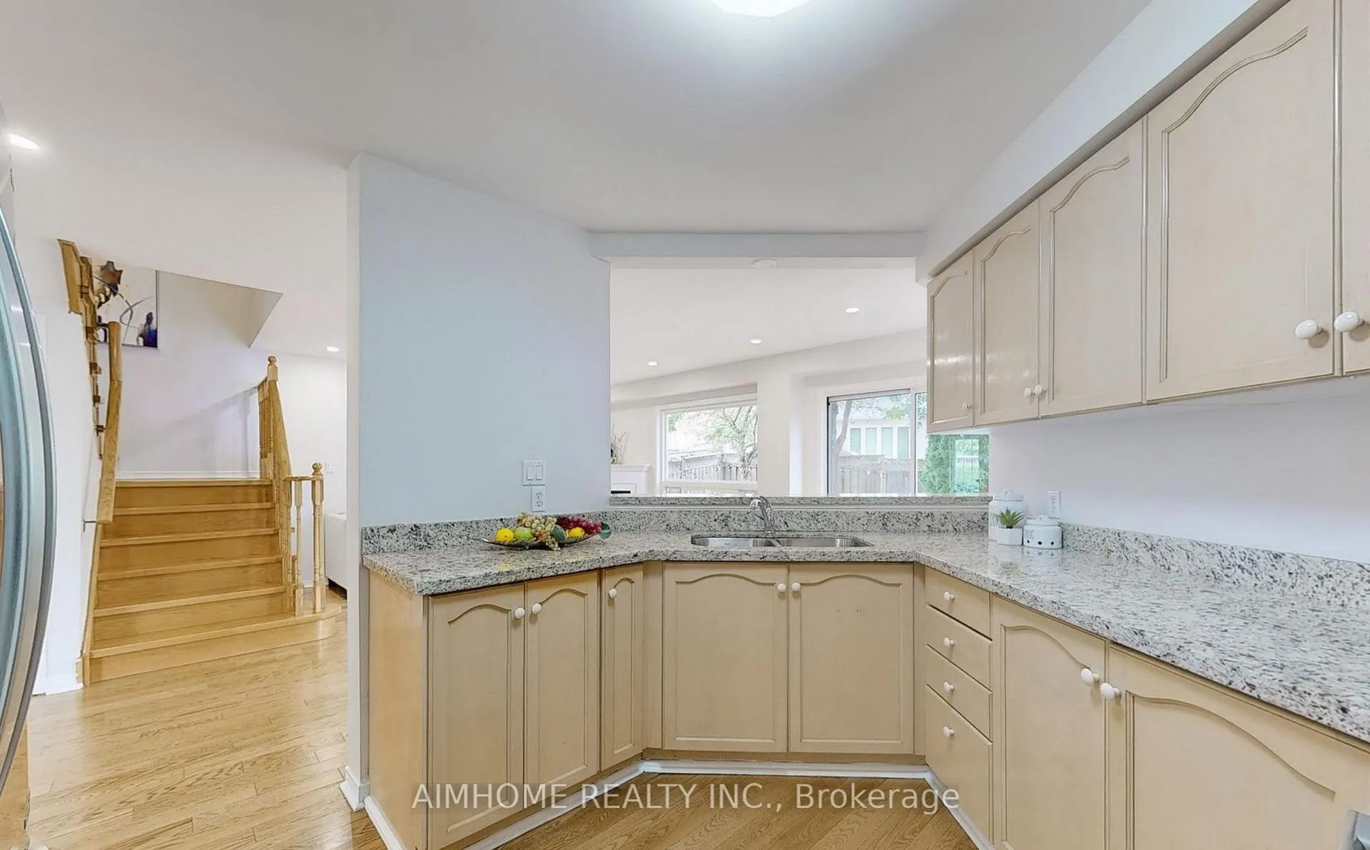Photo 6 of 36 Meadowgrass Crescent, Markham, Legacy — HOMEH
