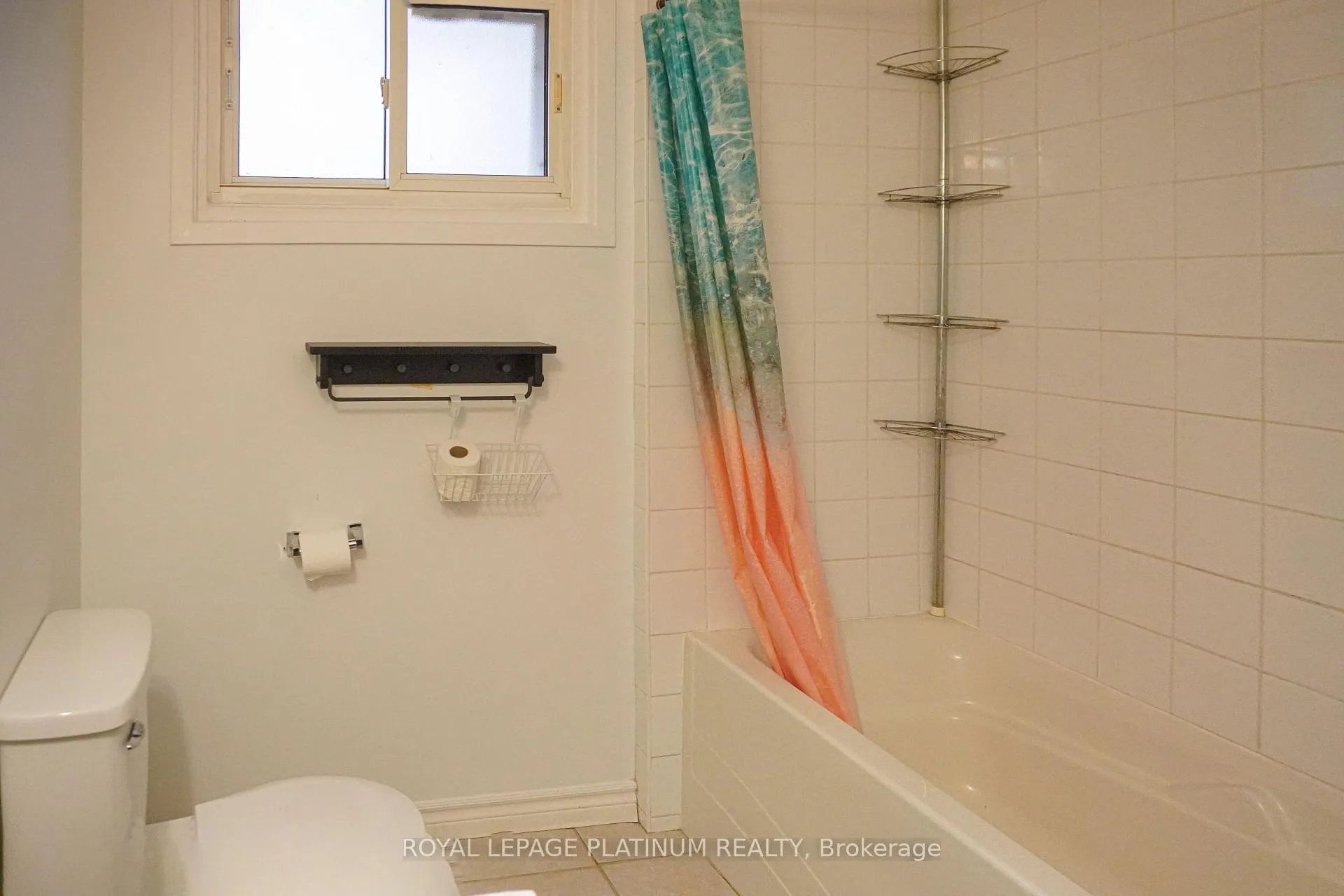 Photo 22 of 805 Krosno Boulevard, Pickering, Bay Ridges — HOMEH