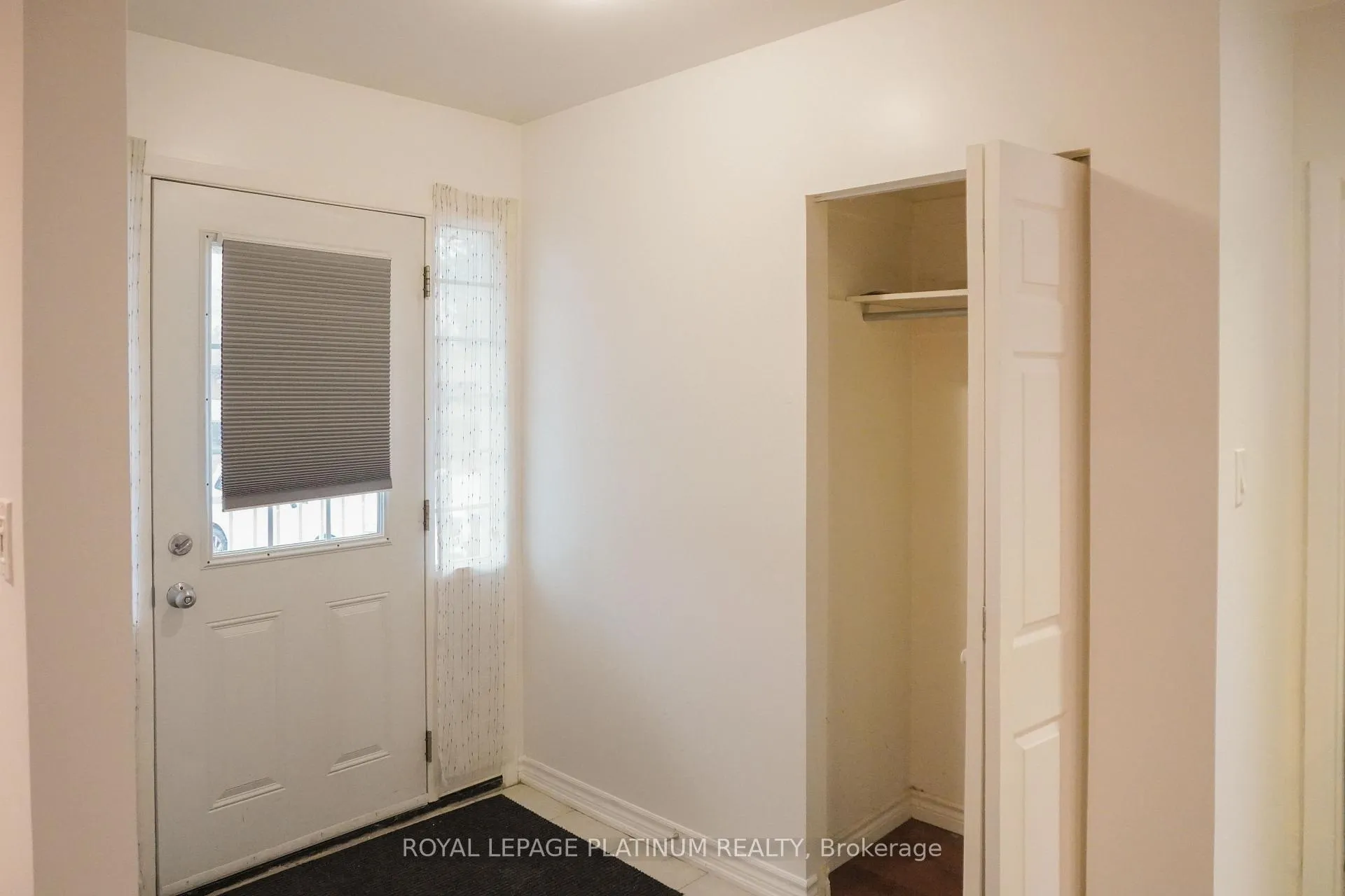 Photo 25 of 805 Krosno Boulevard, Pickering, Bay Ridges — HOMEH