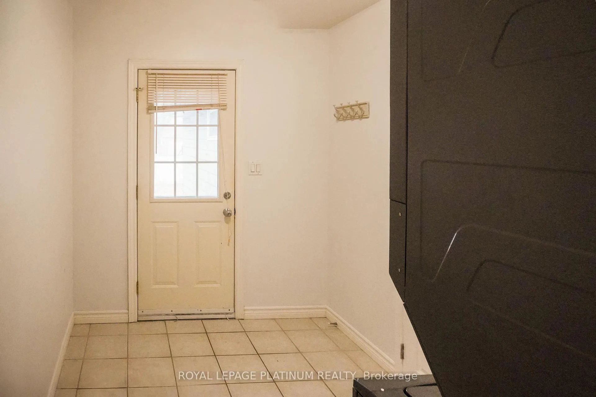 Photo 27 of 805 Krosno Boulevard, Pickering, Bay Ridges — HOMEH