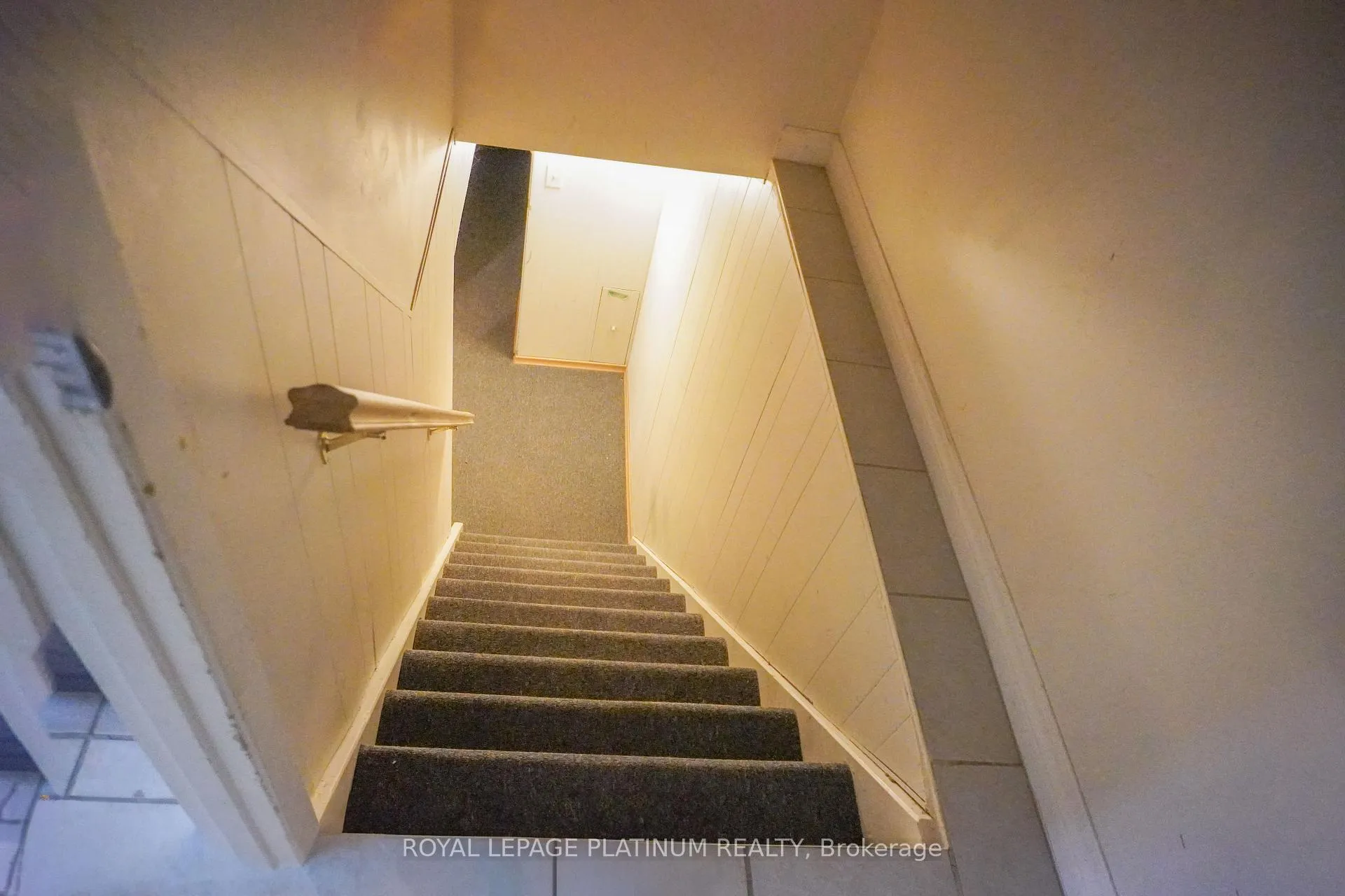 Photo 29 of 805 Krosno Boulevard, Pickering, Bay Ridges — HOMEH
