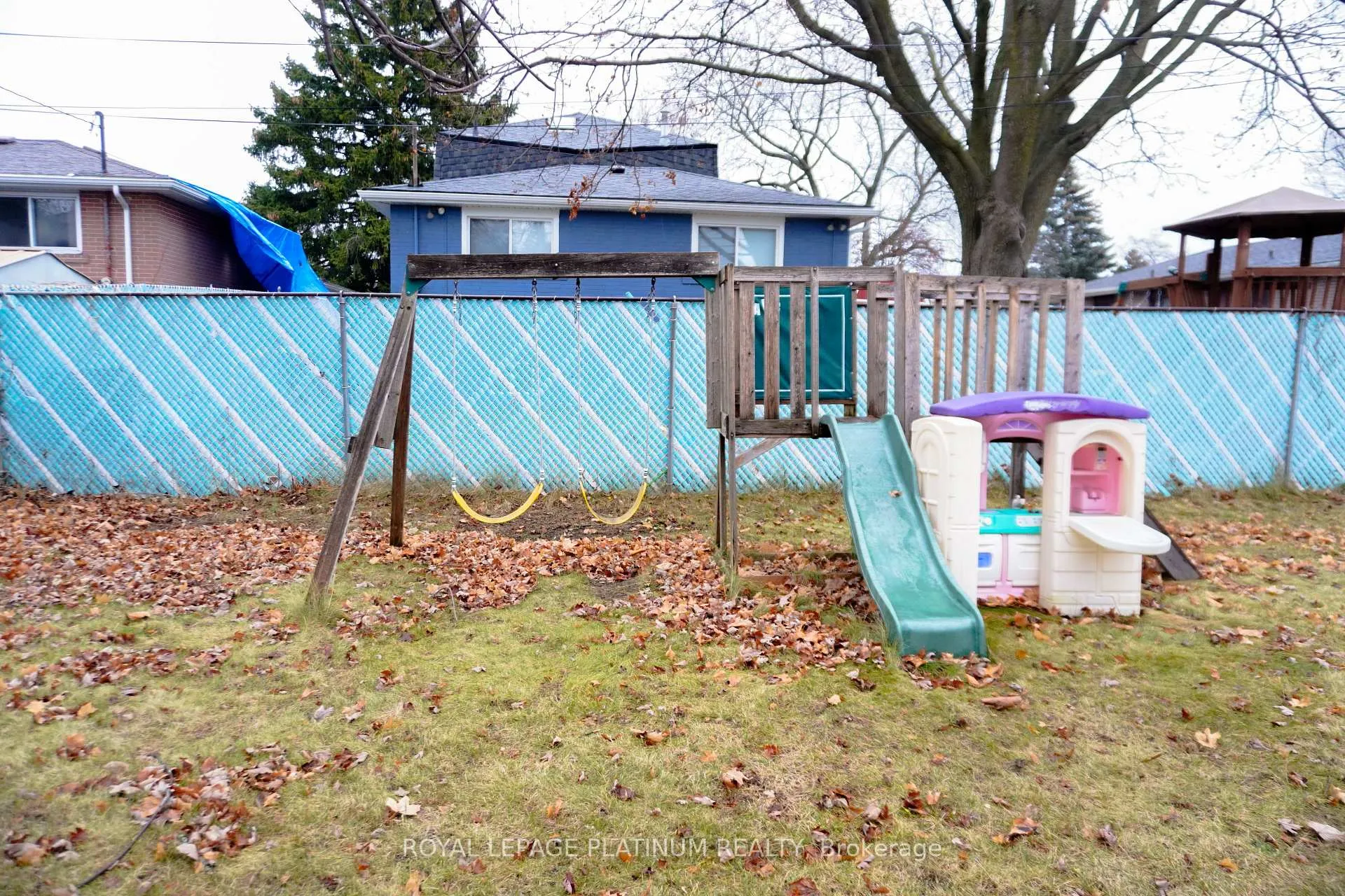 Photo 32 of 805 Krosno Boulevard, Pickering, Bay Ridges — HOMEH