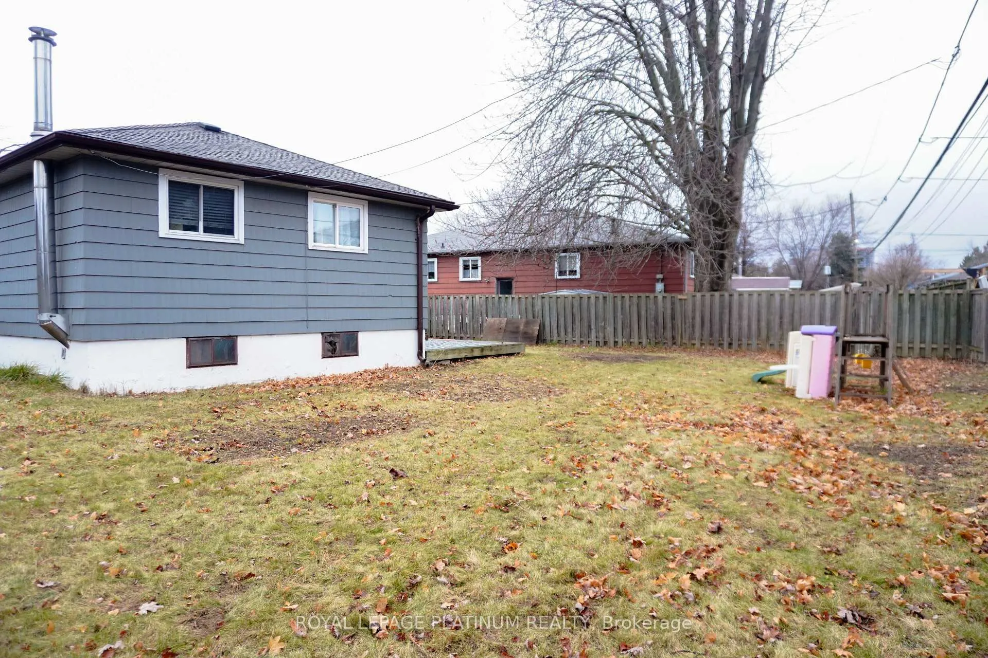 Photo 33 of 805 Krosno Boulevard, Pickering, Bay Ridges — HOMEH