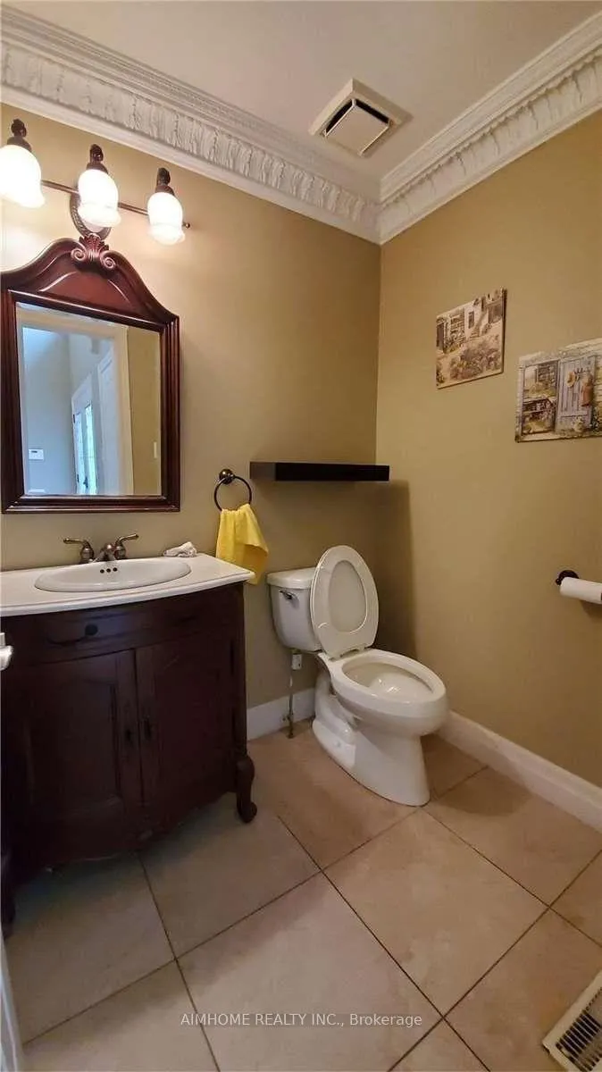 Photo 4 of Unit Upper, 63 Forty Second Street, Markham, Markville — HOMEH