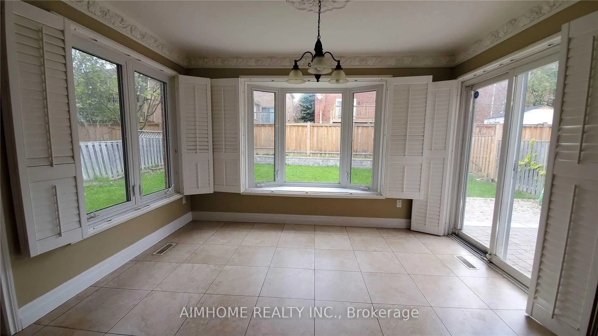 Photo 8 of Unit Upper, 63 Forty Second Street, Markham, Markville — HOMEH