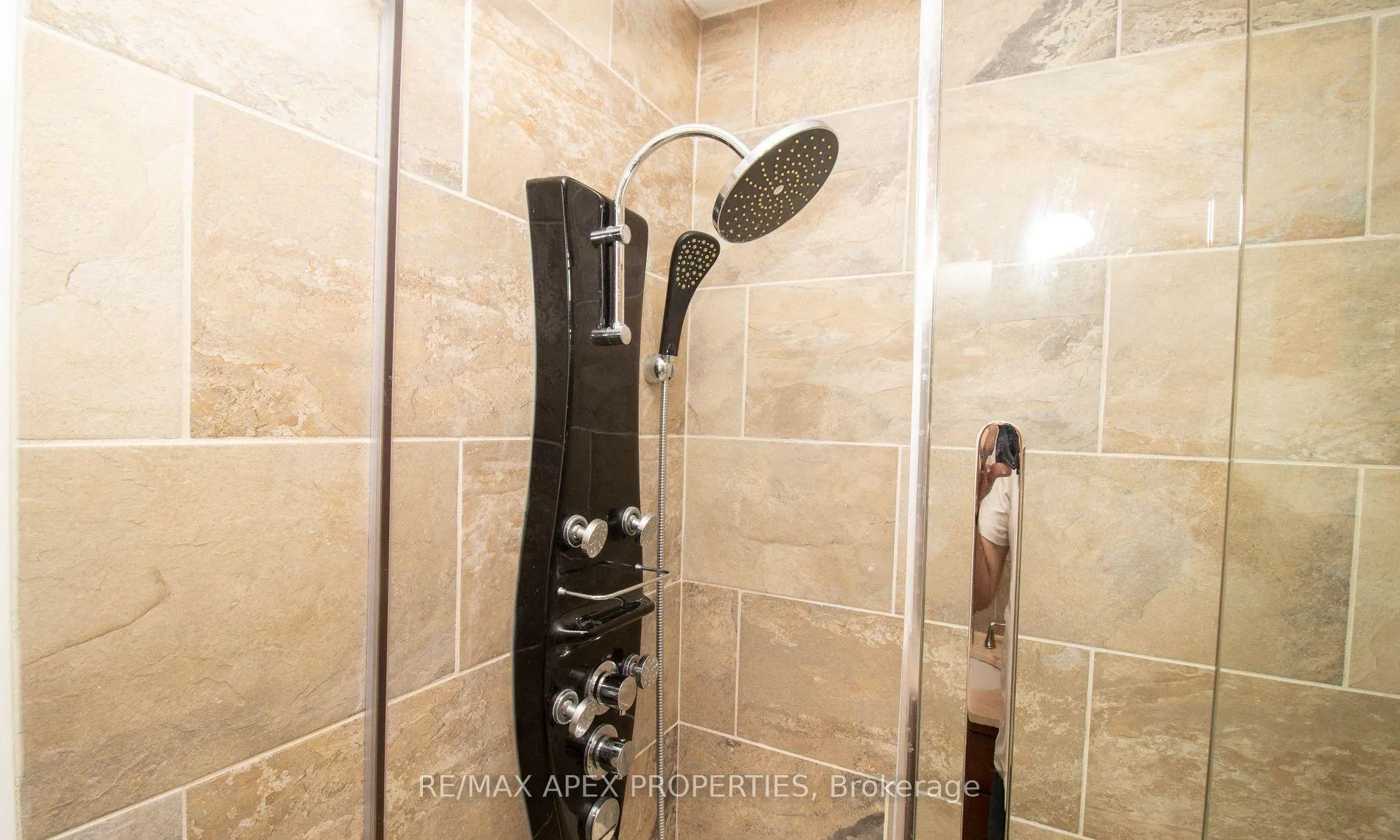 Photo 13 of 51 Jason Drive, Whitby, Pringle Creek — HOMEH