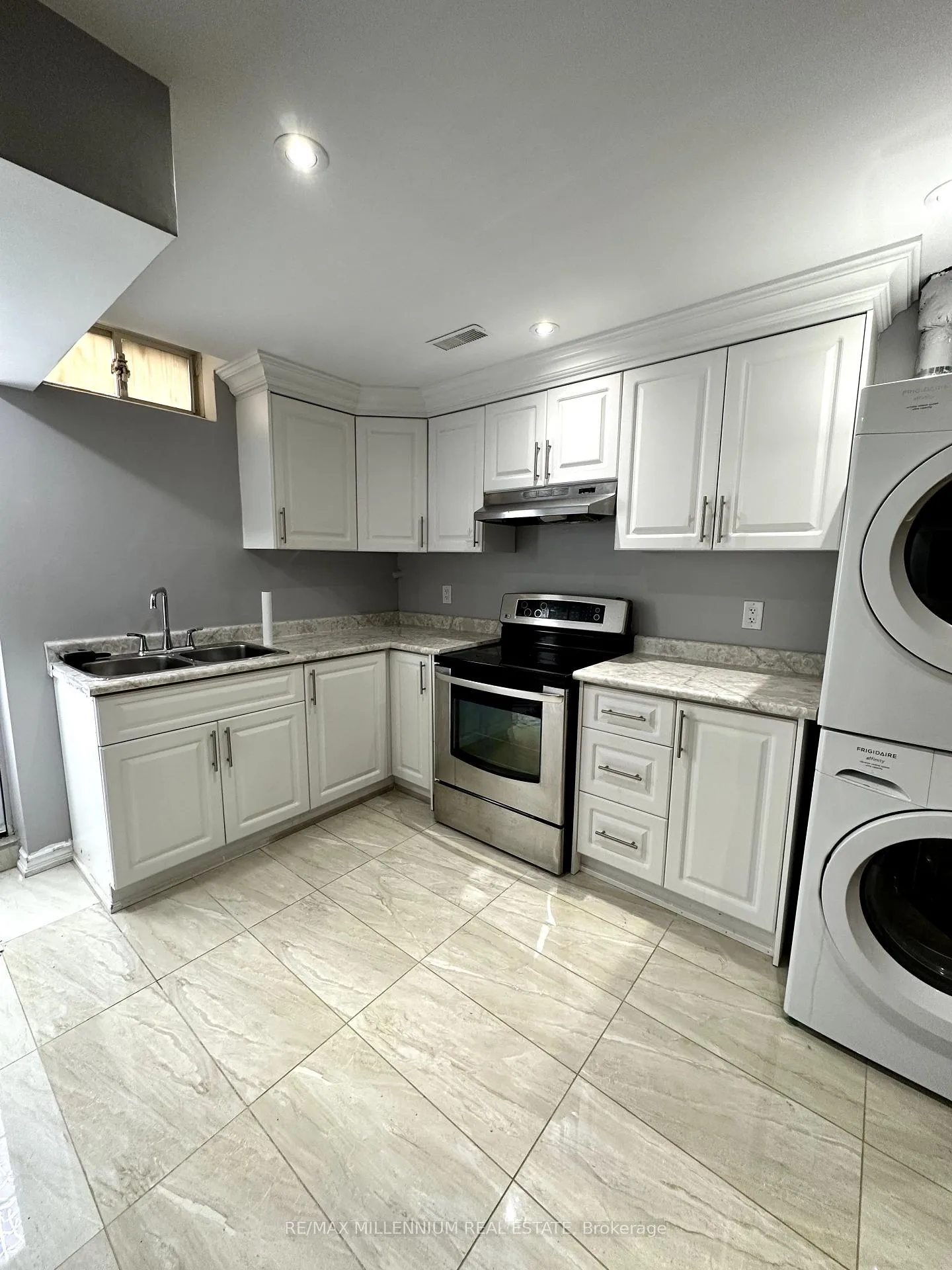 Photo 2 of 19 Calderstone Road, Brampton, Bram East — HOMEH