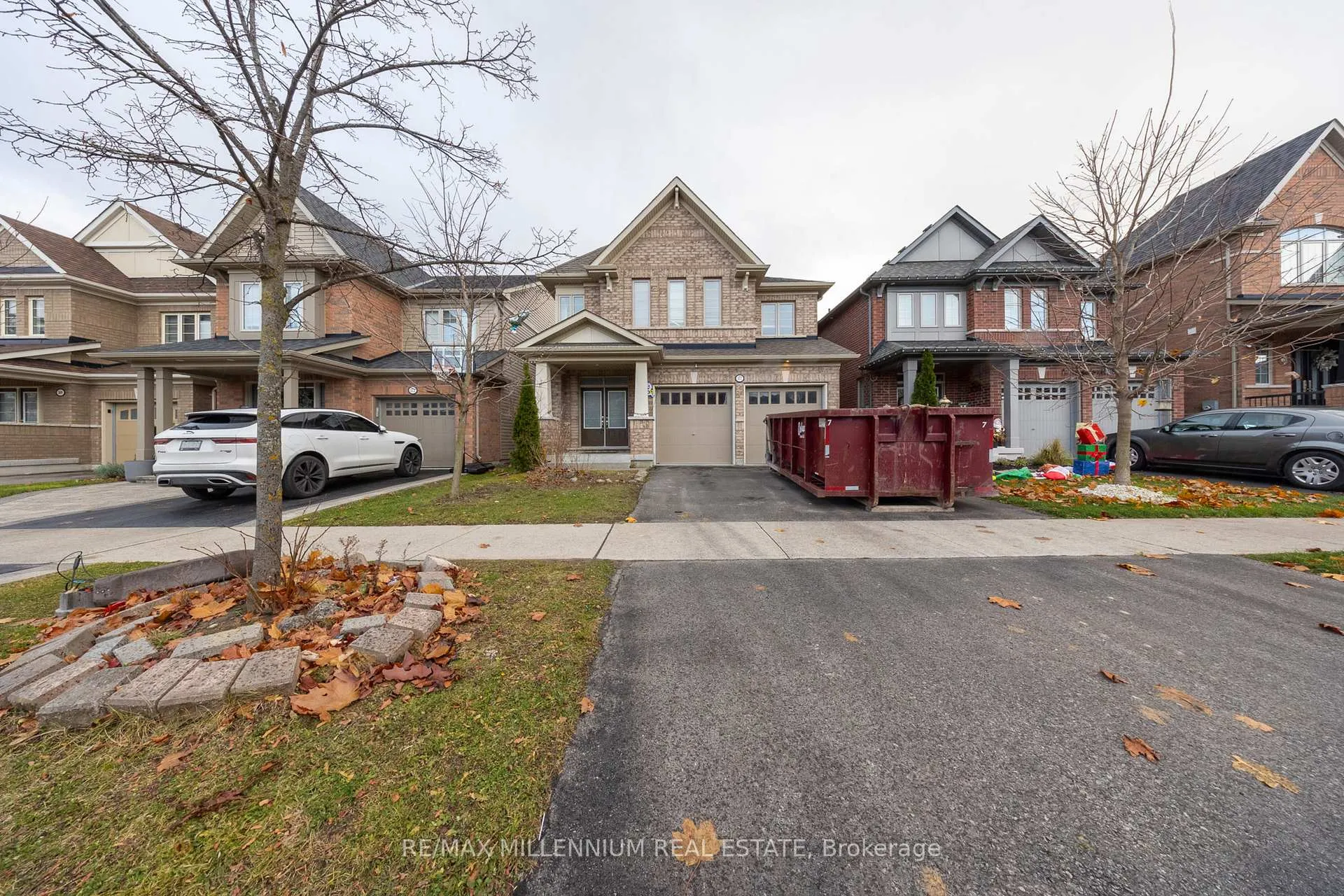 Front of Unit Main, 177 Hyperion Court