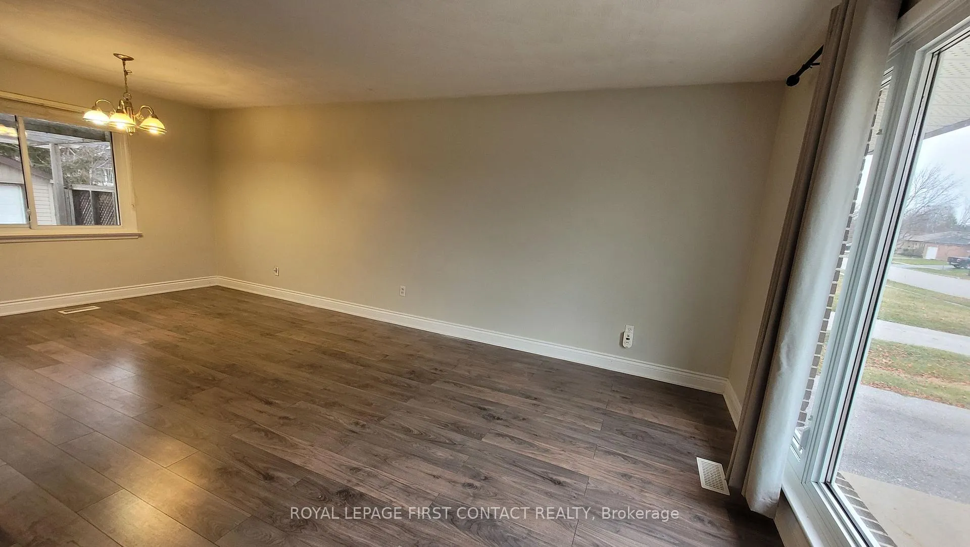 Photo 6 of 124 Rose Street, Barrie, 400 East — HOMEH