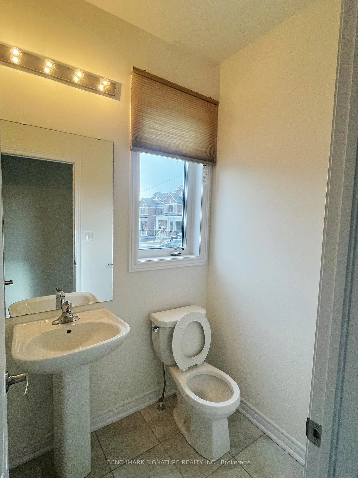 Photo 4 of 2859 Albatross Way, Pickering, Rural Pickering — HOMEH