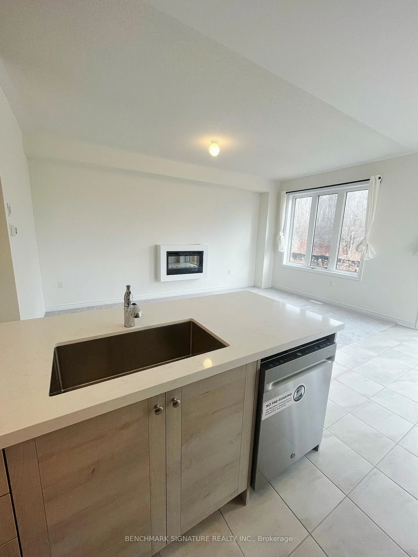 Photo 8 of 2859 Albatross Way, Pickering, Rural Pickering — HOMEH