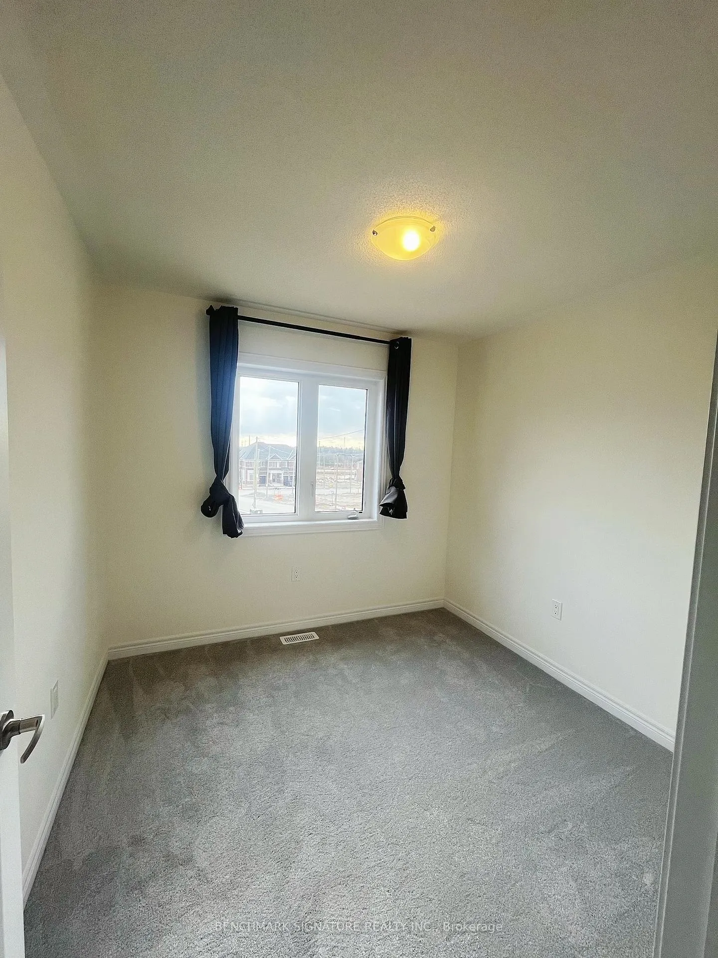 Photo 14 of 2859 Albatross Way, Pickering, Rural Pickering — HOMEH